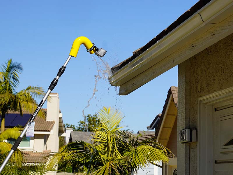 Gutter Cleaning in Thousand Oaks